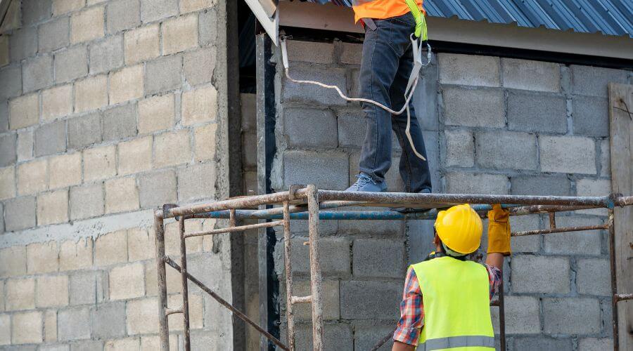 Expert top industrial roofings services in Berclair, TX